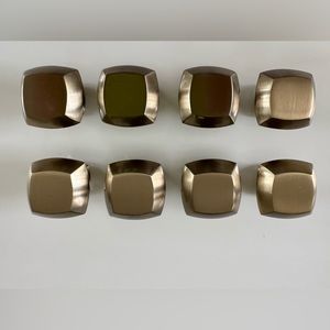 Set of 8 Cabinet Knobs in Champagne Bronze